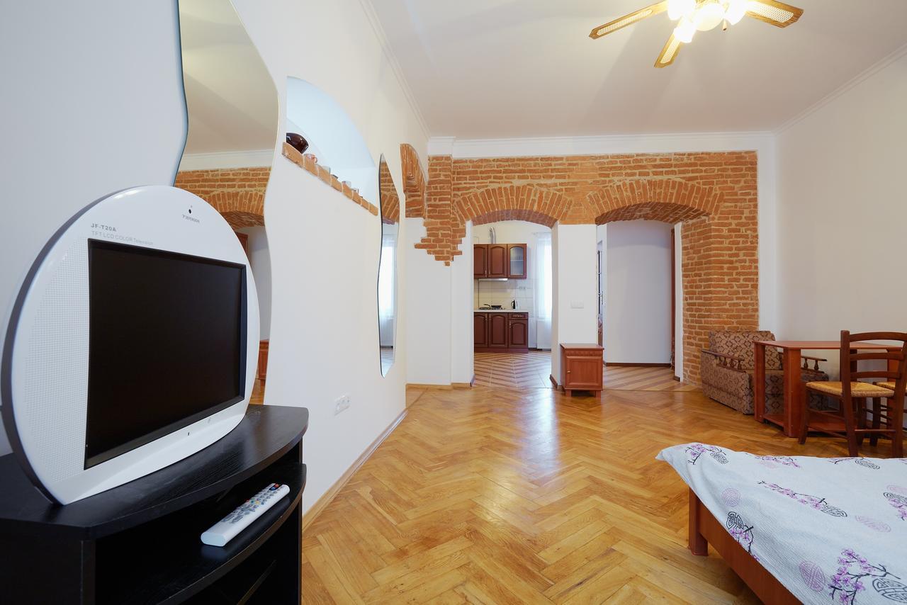 Apartment On Staroyevreiska,5 Lviv Buitenkant foto