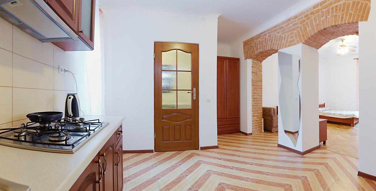 Apartment On Staroyevreiska,5 Lviv Buitenkant foto